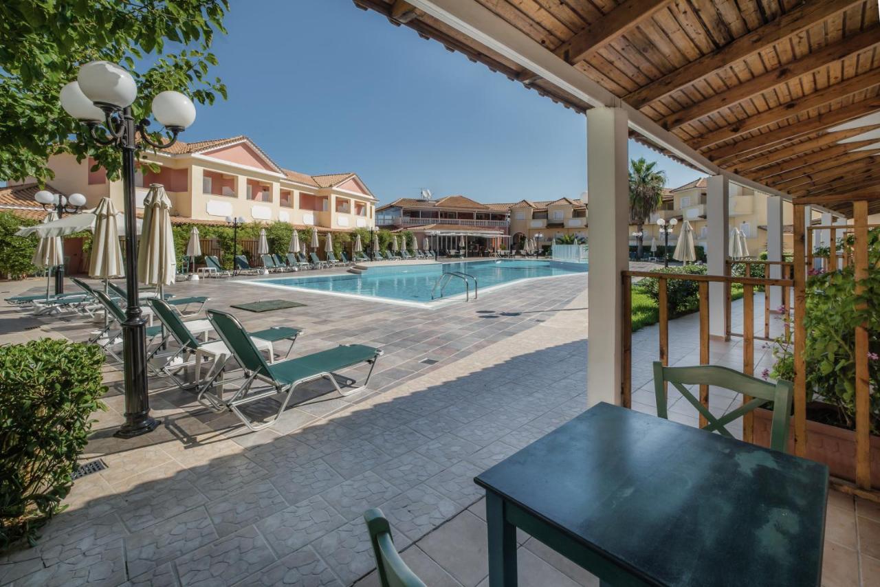 Ecoresort Hotel Zefyros Áyios Kírikos Esterno foto