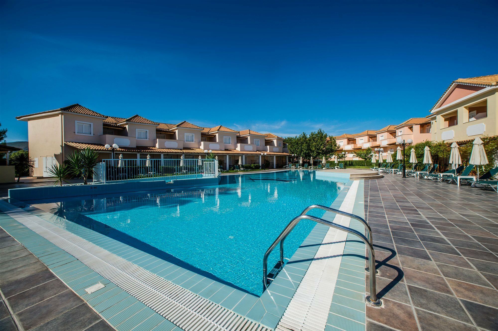 Ecoresort Hotel Zefyros Áyios Kírikos Esterno foto